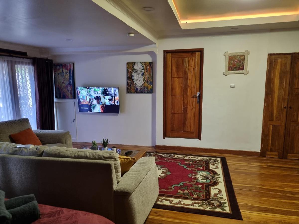 Suci'S Friendly Apartments マタラム エクステリア 写真