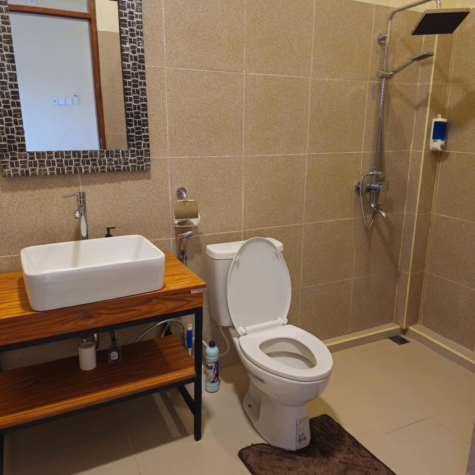 Suci'S Friendly Apartments マタラム エクステリア 写真